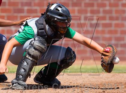 Thumbnail 2 in De La Salle @ St. Mary's (Game 2) photogallery.