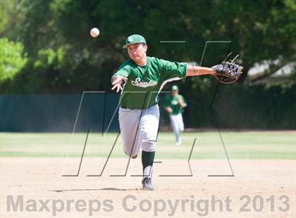 Thumbnail 3 in De La Salle @ St. Mary's (Game 2) photogallery.