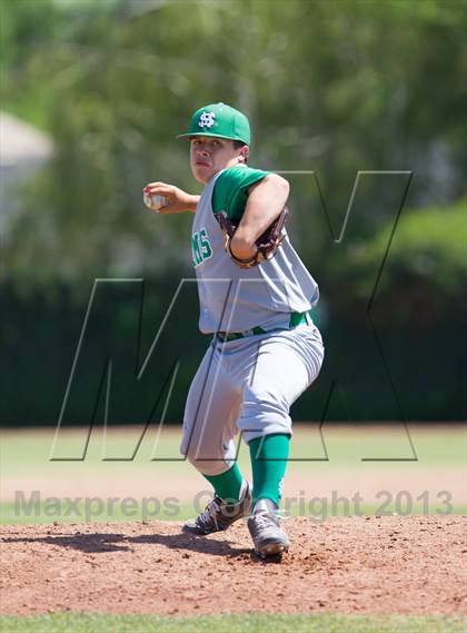 Thumbnail 2 in De La Salle @ St. Mary's (Game 2) photogallery.