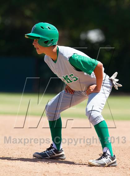 Thumbnail 2 in De La Salle @ St. Mary's (Game 2) photogallery.