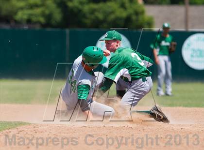 Thumbnail 3 in De La Salle @ St. Mary's (Game 2) photogallery.