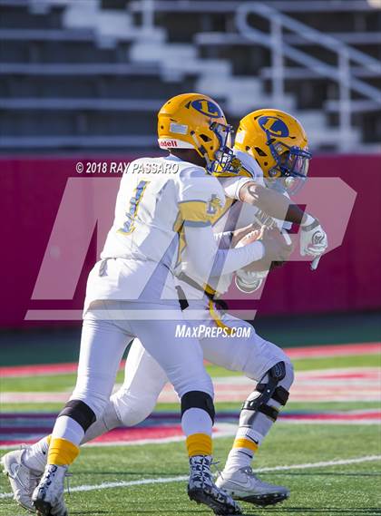 Thumbnail 3 in Lawrence vs. Westhampton Beach (Division III Long Island Championship) photogallery.