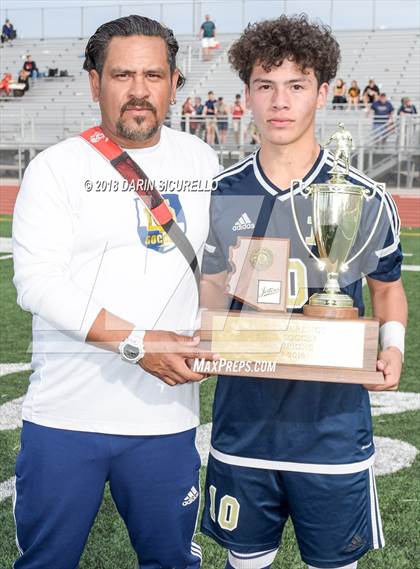 Thumbnail 2 in Brophy College Prep vs. Desert Vista (AIA 6A Championship Awards)  photogallery.