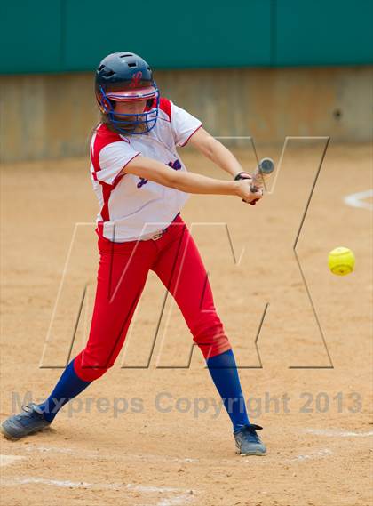 Thumbnail 1 in Leander vs. Gregory-Portland (UIL 4A Region IV Regional Quarter Finals) photogallery.