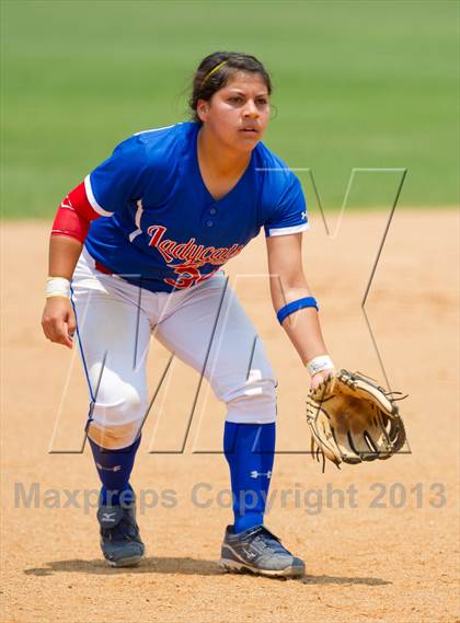 Thumbnail 2 in Leander vs. Gregory-Portland (UIL 4A Region IV Regional Quarter Finals) photogallery.