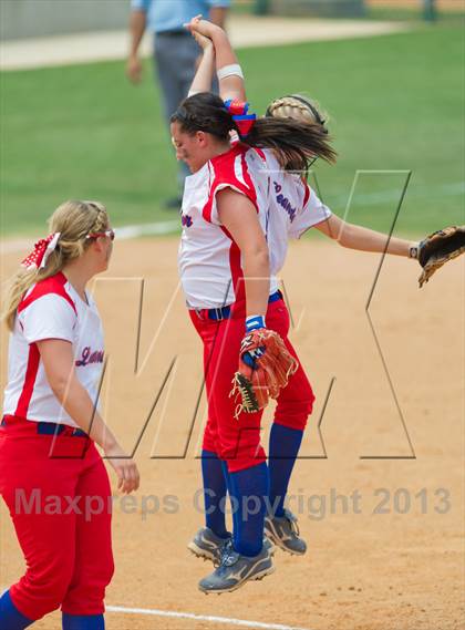 Thumbnail 2 in Leander vs. Gregory-Portland (UIL 4A Region IV Regional Quarter Finals) photogallery.