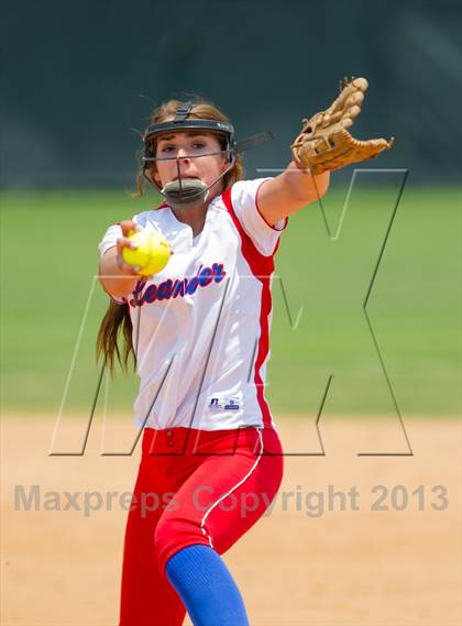 Thumbnail 2 in Leander vs. Gregory-Portland (UIL 4A Region IV Regional Quarter Finals) photogallery.