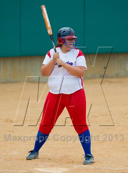Thumbnail 3 in Leander vs. Gregory-Portland (UIL 4A Region IV Regional Quarter Finals) photogallery.