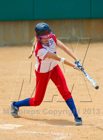 Thumbnail 3 in Leander vs. Gregory-Portland (UIL 4A Region IV Regional Quarter Finals) photogallery.