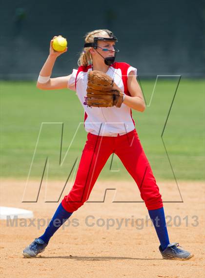 Thumbnail 1 in Leander vs. Gregory-Portland (UIL 4A Region IV Regional Quarter Finals) photogallery.