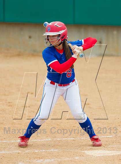 Thumbnail 3 in Leander vs. Gregory-Portland (UIL 4A Region IV Regional Quarter Finals) photogallery.