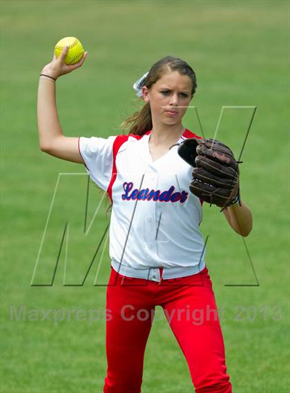Thumbnail 2 in Leander vs. Gregory-Portland (UIL 4A Region IV Regional Quarter Finals) photogallery.