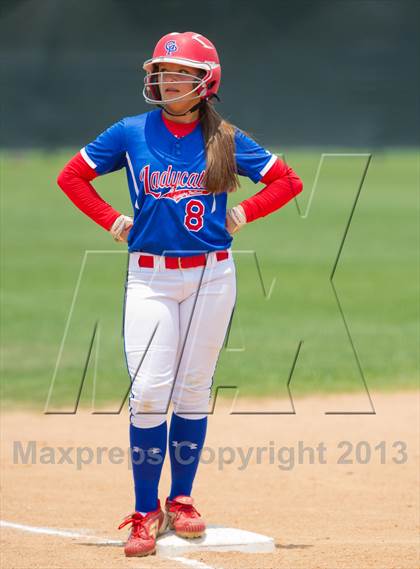 Thumbnail 1 in Leander vs. Gregory-Portland (UIL 4A Region IV Regional Quarter Finals) photogallery.
