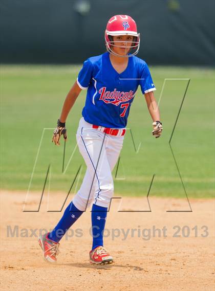 Thumbnail 3 in Leander vs. Gregory-Portland (UIL 4A Region IV Regional Quarter Finals) photogallery.