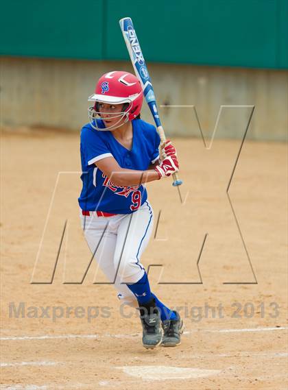 Thumbnail 1 in Leander vs. Gregory-Portland (UIL 4A Region IV Regional Quarter Finals) photogallery.