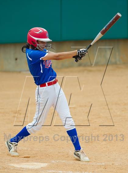 Thumbnail 3 in Leander vs. Gregory-Portland (UIL 4A Region IV Regional Quarter Finals) photogallery.