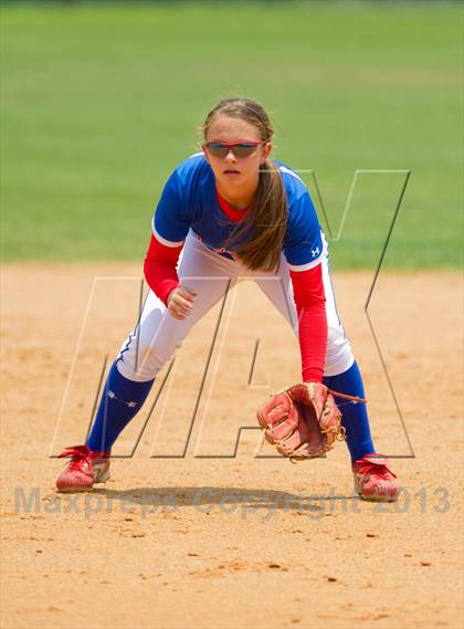 Thumbnail 3 in Leander vs. Gregory-Portland (UIL 4A Region IV Regional Quarter Finals) photogallery.