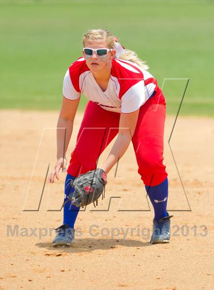 Thumbnail 3 in Leander vs. Gregory-Portland (UIL 4A Region IV Regional Quarter Finals) photogallery.