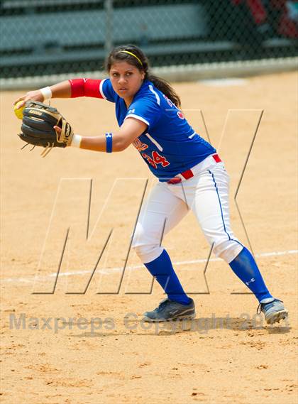 Thumbnail 2 in Leander vs. Gregory-Portland (UIL 4A Region IV Regional Quarter Finals) photogallery.