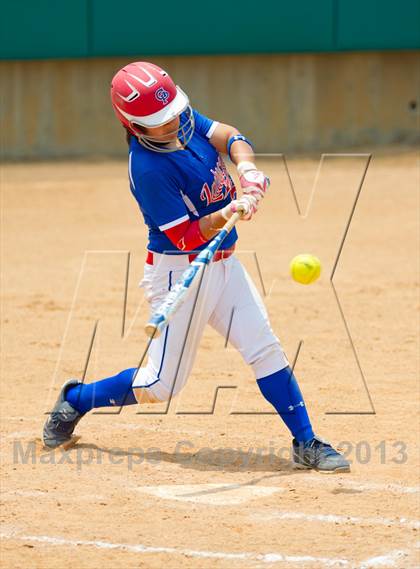 Thumbnail 2 in Leander vs. Gregory-Portland (UIL 4A Region IV Regional Quarter Finals) photogallery.