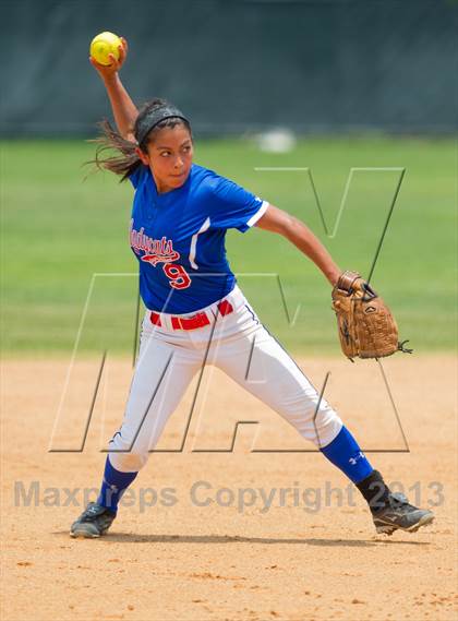 Thumbnail 3 in Leander vs. Gregory-Portland (UIL 4A Region IV Regional Quarter Finals) photogallery.