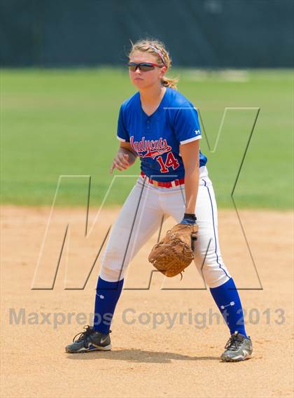 Thumbnail 3 in Leander vs. Gregory-Portland (UIL 4A Region IV Regional Quarter Finals) photogallery.