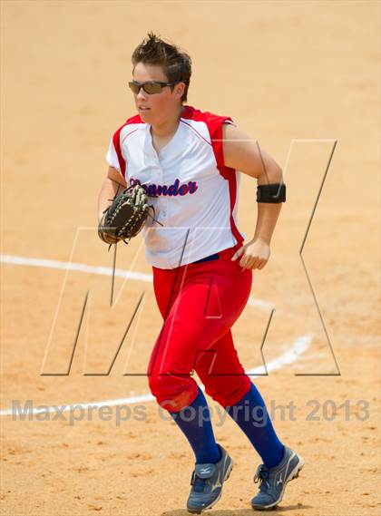 Thumbnail 2 in Leander vs. Gregory-Portland (UIL 4A Region IV Regional Quarter Finals) photogallery.