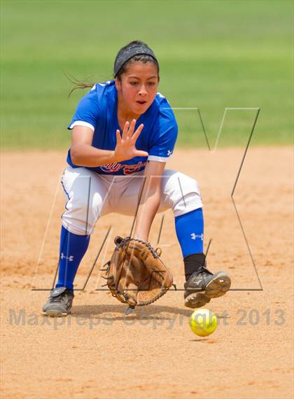 Thumbnail 1 in Leander vs. Gregory-Portland (UIL 4A Region IV Regional Quarter Finals) photogallery.