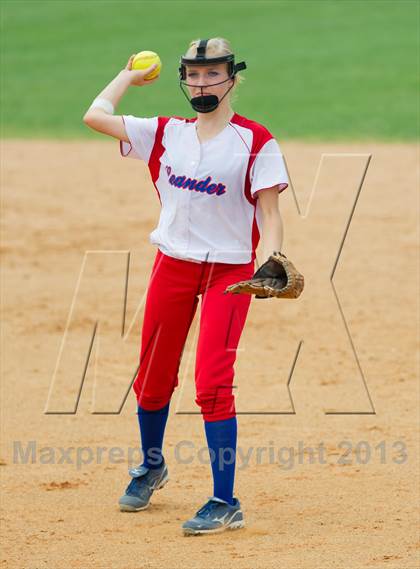 Thumbnail 3 in Leander vs. Gregory-Portland (UIL 4A Region IV Regional Quarter Finals) photogallery.