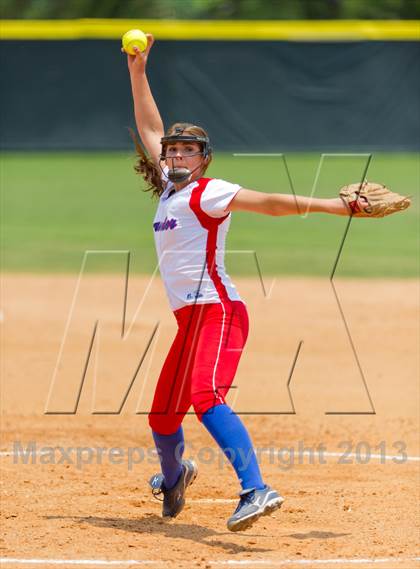 Thumbnail 2 in Leander vs. Gregory-Portland (UIL 4A Region IV Regional Quarter Finals) photogallery.
