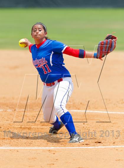 Thumbnail 2 in Leander vs. Gregory-Portland (UIL 4A Region IV Regional Quarter Finals) photogallery.