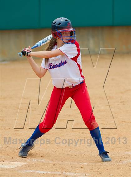 Thumbnail 2 in Leander vs. Gregory-Portland (UIL 4A Region IV Regional Quarter Finals) photogallery.