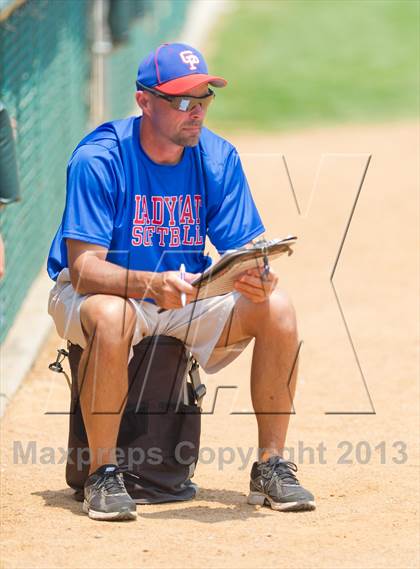 Thumbnail 1 in Leander vs. Gregory-Portland (UIL 4A Region IV Regional Quarter Finals) photogallery.