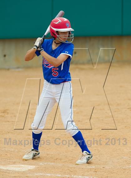 Thumbnail 2 in Leander vs. Gregory-Portland (UIL 4A Region IV Regional Quarter Finals) photogallery.