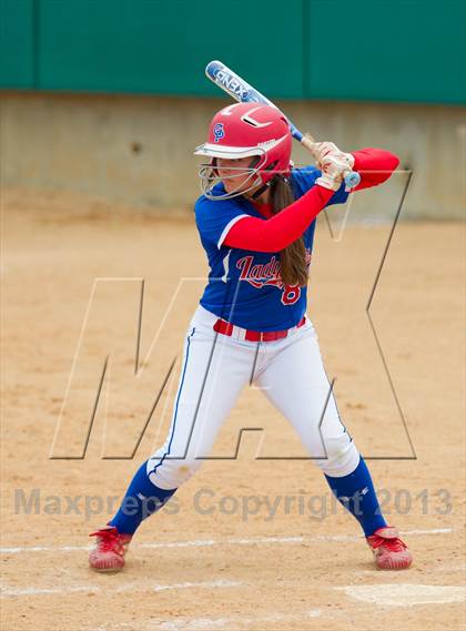 Thumbnail 1 in Leander vs. Gregory-Portland (UIL 4A Region IV Regional Quarter Finals) photogallery.