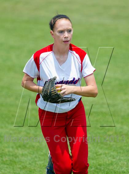 Thumbnail 3 in Leander vs. Gregory-Portland (UIL 4A Region IV Regional Quarter Finals) photogallery.