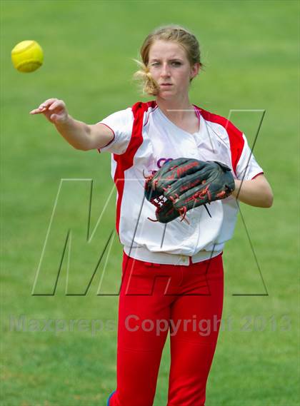 Thumbnail 3 in Leander vs. Gregory-Portland (UIL 4A Region IV Regional Quarter Finals) photogallery.