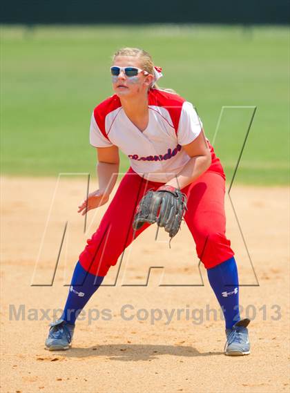 Thumbnail 1 in Leander vs. Gregory-Portland (UIL 4A Region IV Regional Quarter Finals) photogallery.