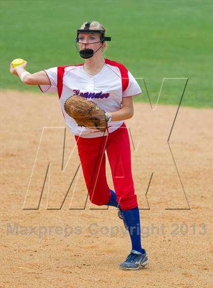 Thumbnail 3 in Leander vs. Gregory-Portland (UIL 4A Region IV Regional Quarter Finals) photogallery.
