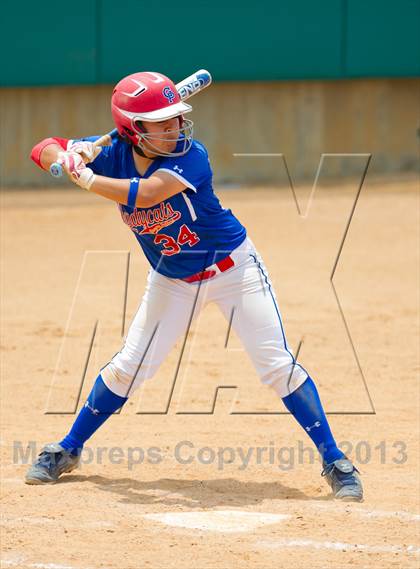 Thumbnail 1 in Leander vs. Gregory-Portland (UIL 4A Region IV Regional Quarter Finals) photogallery.