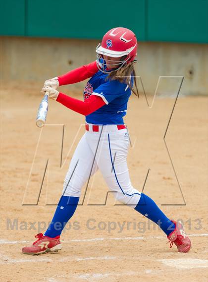 Thumbnail 3 in Leander vs. Gregory-Portland (UIL 4A Region IV Regional Quarter Finals) photogallery.