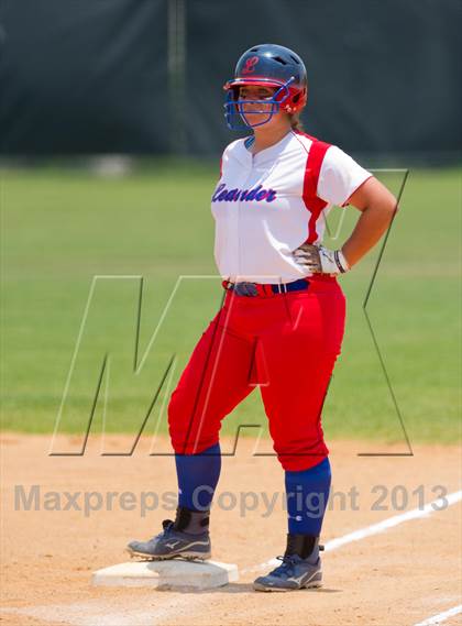 Thumbnail 2 in Leander vs. Gregory-Portland (UIL 4A Region IV Regional Quarter Finals) photogallery.