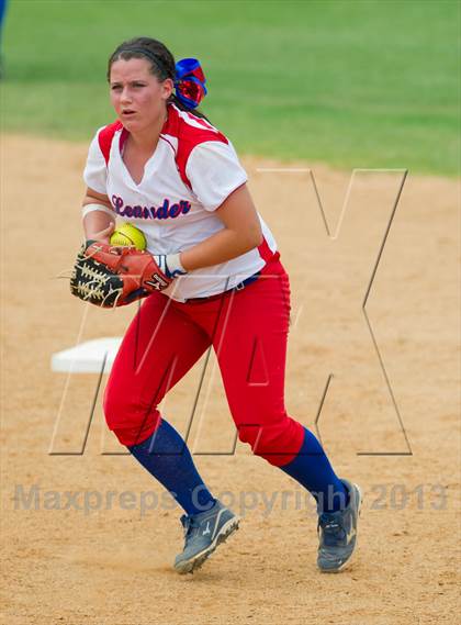 Thumbnail 2 in Leander vs. Gregory-Portland (UIL 4A Region IV Regional Quarter Finals) photogallery.