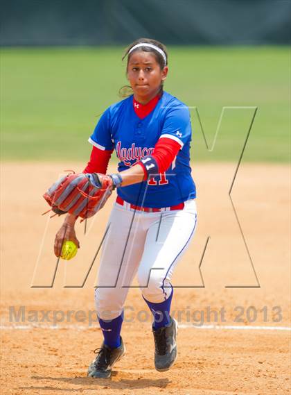Thumbnail 1 in Leander vs. Gregory-Portland (UIL 4A Region IV Regional Quarter Finals) photogallery.