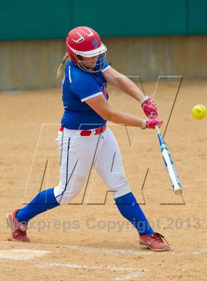 Thumbnail 3 in Leander vs. Gregory-Portland (UIL 4A Region IV Regional Quarter Finals) photogallery.