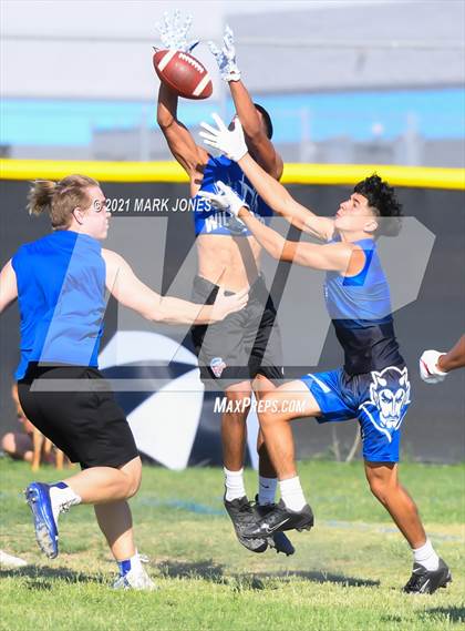 Thumbnail 3 in Mesquite vs. Sunnyside (Cactus Duel Out West 7-on-7 Tournament) photogallery.