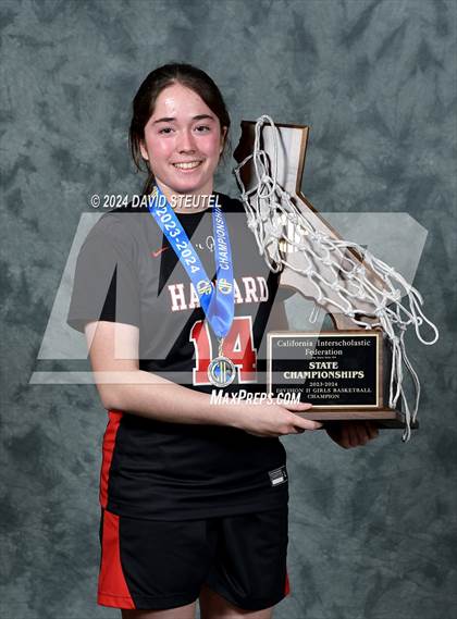 Thumbnail 2 in Harvard-Westlake (CIF State D2 Awards) photogallery.
