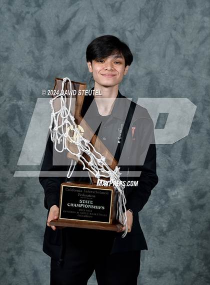 Thumbnail 1 in Harvard-Westlake (CIF State D2 Awards) photogallery.