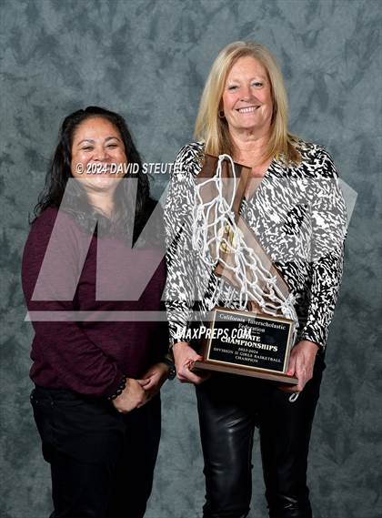 Thumbnail 2 in Harvard-Westlake (CIF State D2 Awards) photogallery.