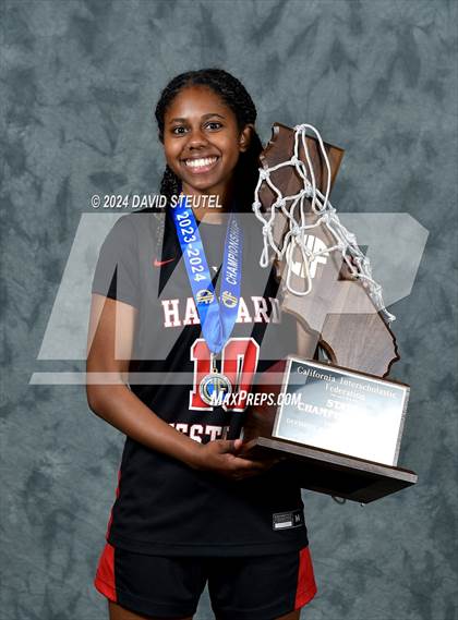 Thumbnail 3 in Harvard-Westlake (CIF State D2 Awards) photogallery.